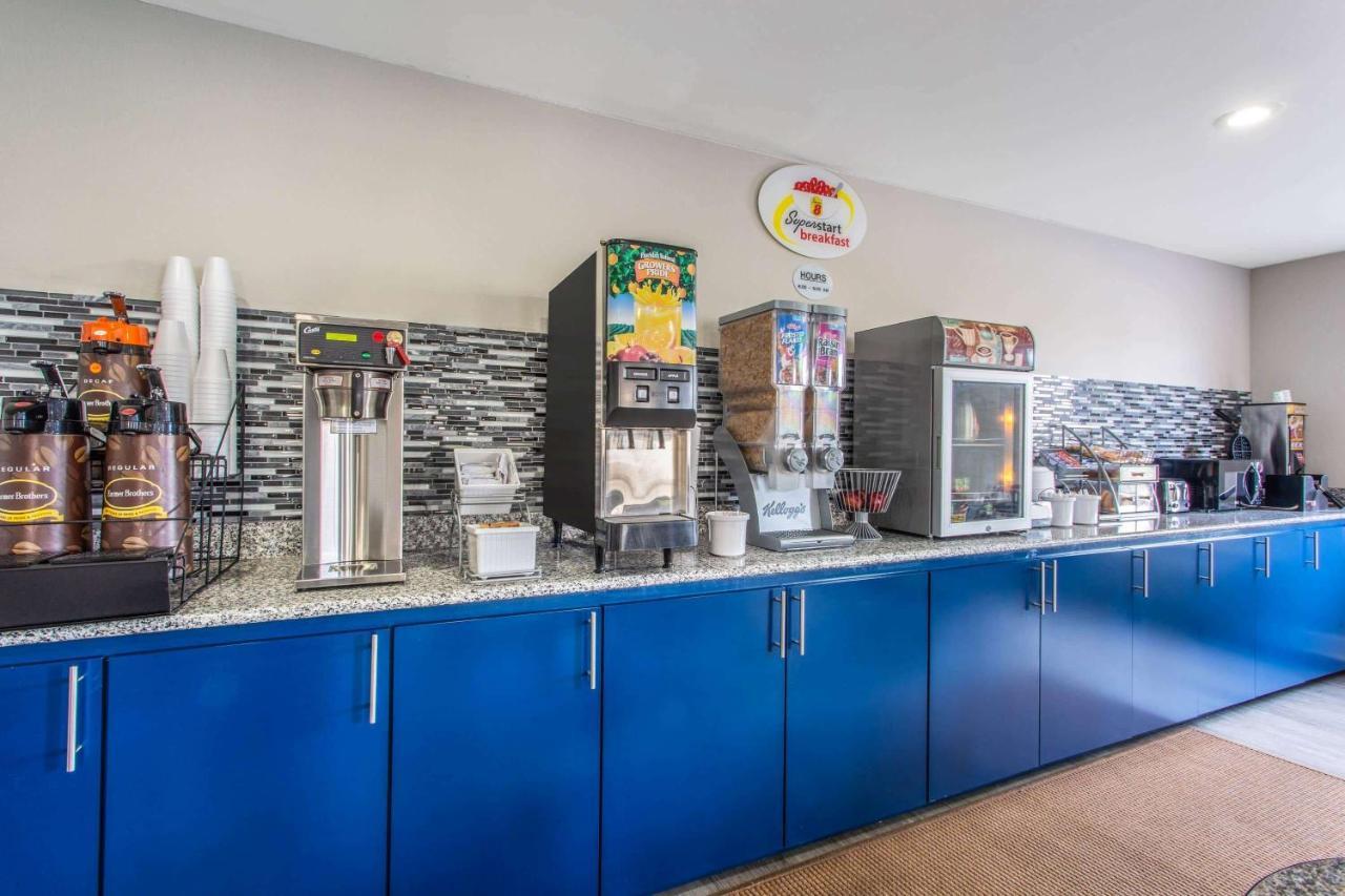 Super 8 By Wyndham Florence Bagian luar foto